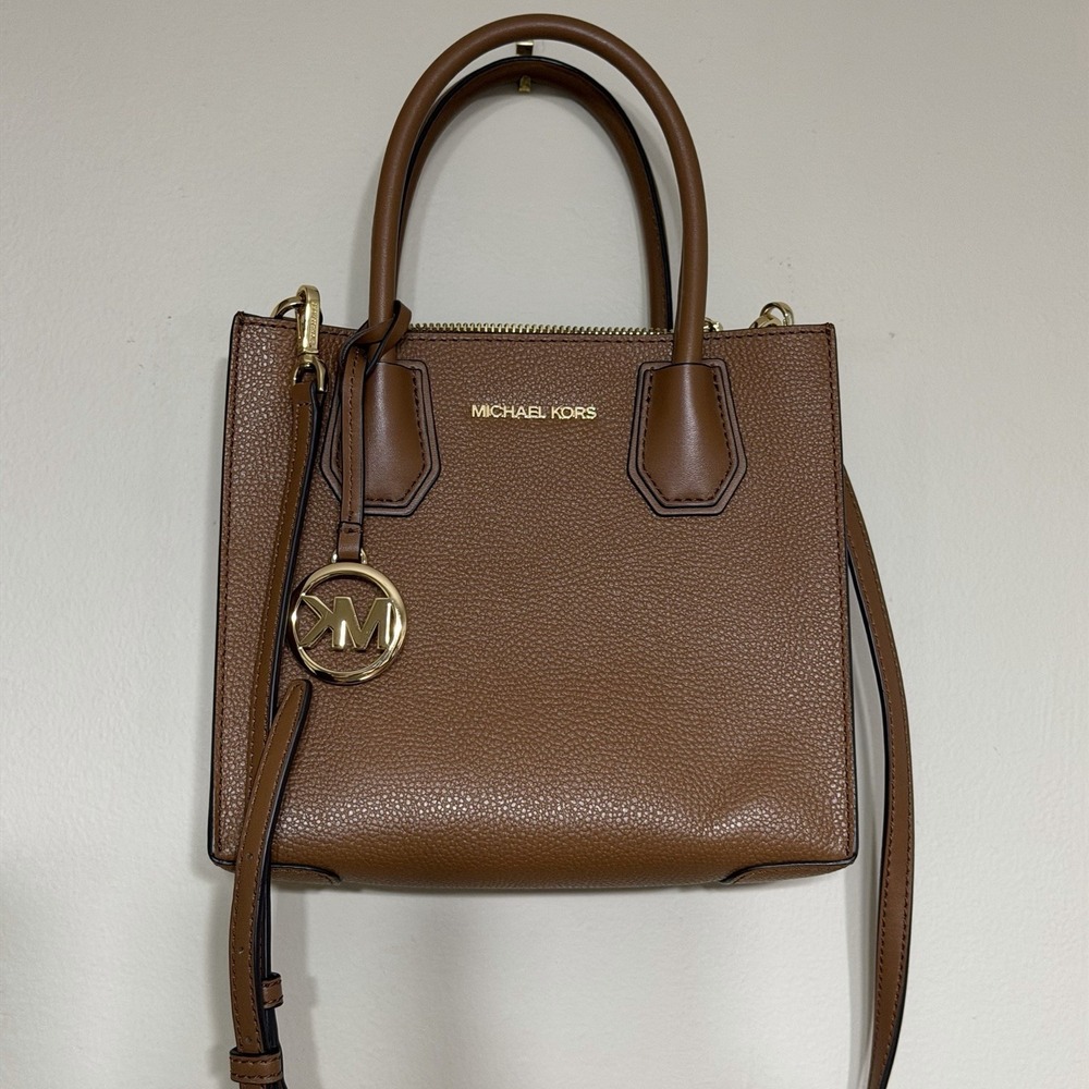 Michael Kors Studio Mercer Medium Messenger Crossbody Leather Luggage Brown